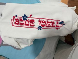 Sudadera Bershka Blanca Estampado Ave