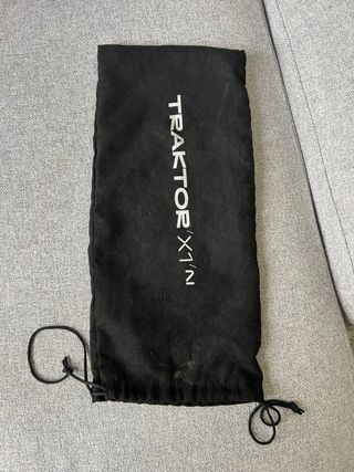 Controlador DJ Native Instruments Traktor X1 MK3