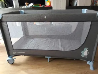 Cuna de viaje Kinderkraft + colchón