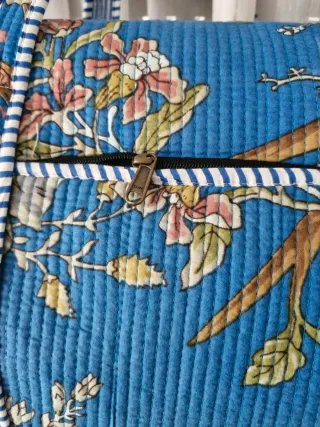 Bolso Macuto de asas hombro. 100% Algodón Acolchad