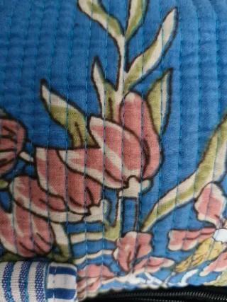 Bolso Macuto de asas hombro. 100% Algodón Acolchad