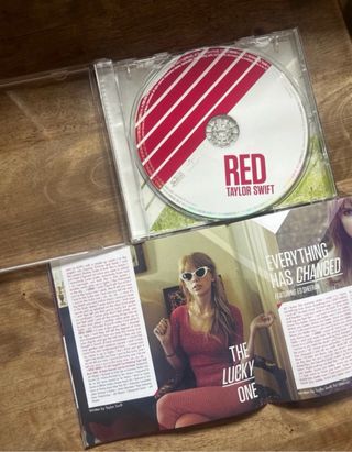 CD Taylor Swift - RED + Libreto