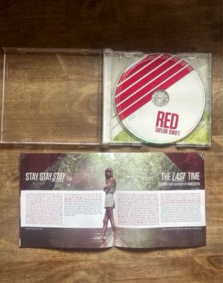 CD Taylor Swift - RED + Libreto