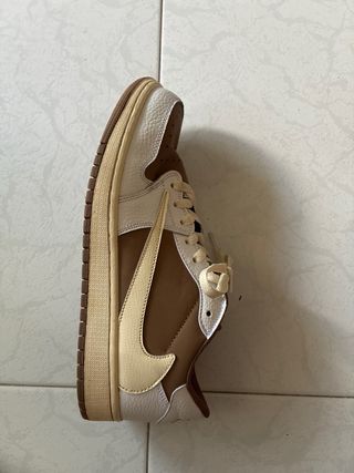 Nike Travis Scott Marrón/Blanco