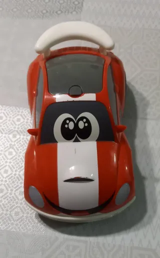 Coche teledirigido para bebé