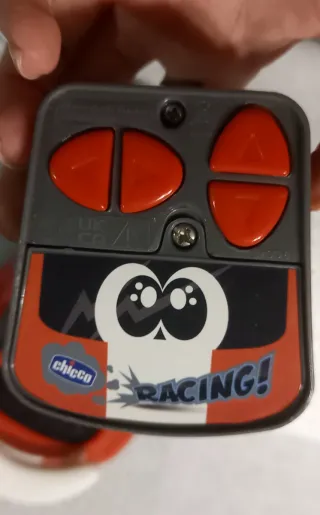 Coche teledirigido para bebé