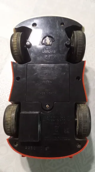 Coche teledirigido para bebé