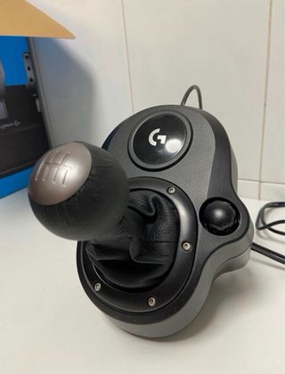 Volante Logitech G29 con Pedales y Palanca