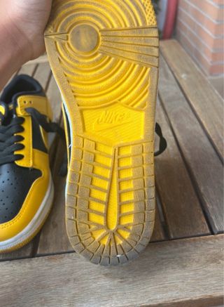 Zapatillas Nike Dunk Low Amarillas y Negras