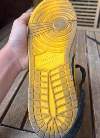 Zapatillas Nike Dunk Low Amarillas y Negras
