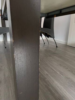 Mesa de comedor con 4 sillas