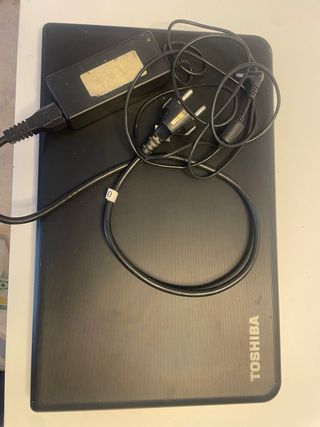 Portatil Toshiba funcional