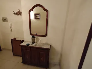 Sofá/Sillón (precios a convenir), más mobiliario