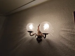 Sofá/Sillón (precios a convenir), más mobiliario