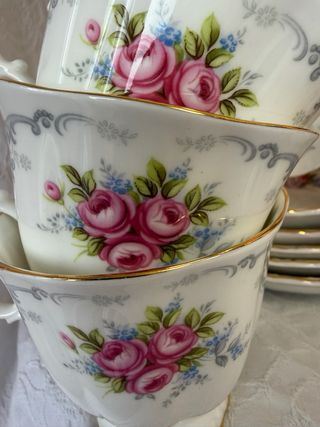 Taza y platillo de té Royal Albert “Tranquillity”