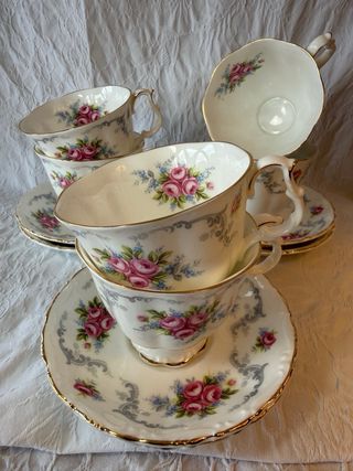 Taza y platillo de té Royal Albert “Tranquillity”