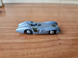 Lote Coche y Autobús Mercedes Anguplas