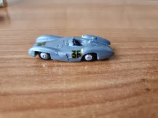 Lote Coche y Autobús Mercedes Anguplas