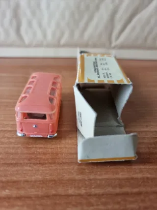 Lote Coche y Autobús Mercedes Anguplas