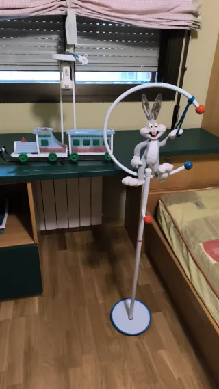 Lámpara y perchero Bugs Bunny