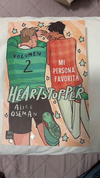 Libro “Heartstopper volumen 2”