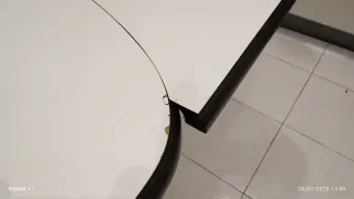 Mesa extensible blanca y negra