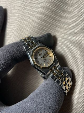 Reloj Seiko Dorado y Plateado