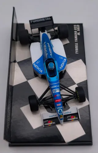 TYRRELL YAMAHA 023 M. SALO 1:43 MINICHAMPS de segunda mano por 39