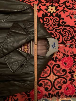 Giaccone in pelle Anfor marrone scuro.