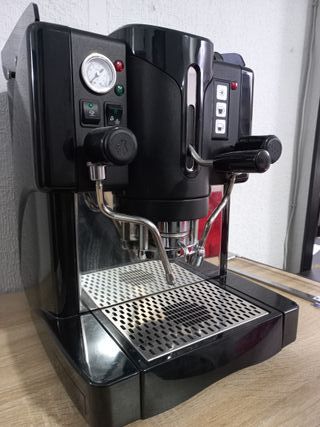 Máquina de café profesional Illy monodosis