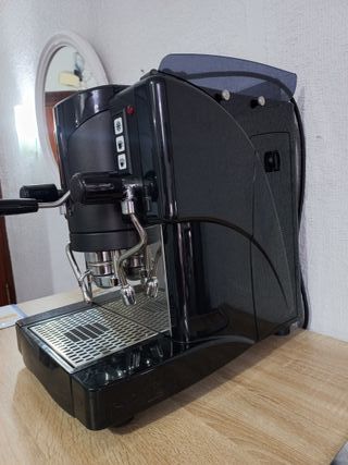 Máquina de café profesional Illy monodosis