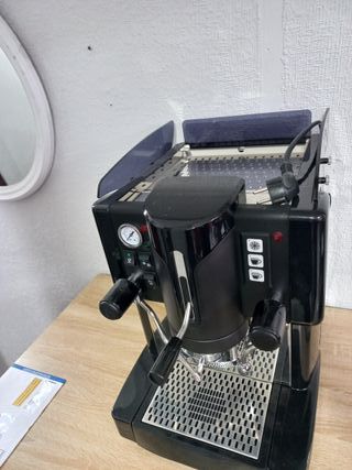 Máquina de café profesional Illy monodosis