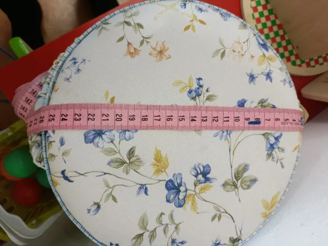 Costurero de tela con asa