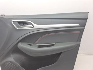 GUARNECIDO PUERTA DELANTERA DERECHA MG ZS (2)