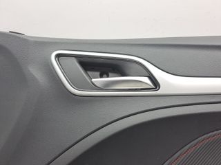 GUARNECIDO PUERTA DELANTERA DERECHA MG ZS (2)