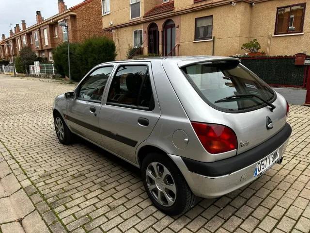 Ford Fiesta 2001