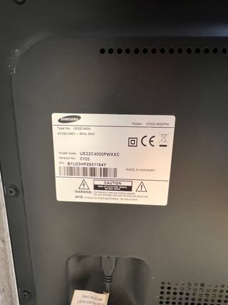 TV Samsung 22 + Fire TV Stick Netflix