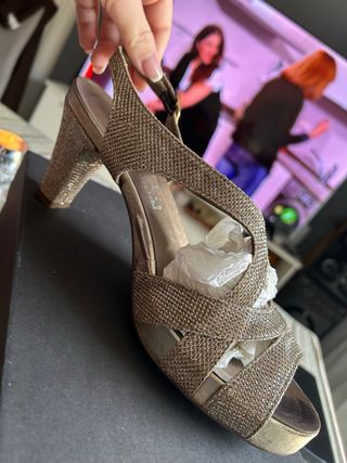 Sandalias Plumers Tacon Dorado