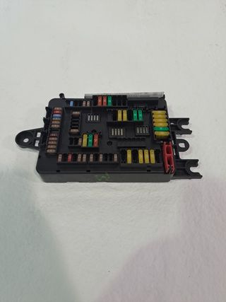 CAJA FUSIBLES BMW 1 (F20) (4)