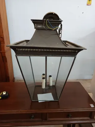 Farol arquitectónico vintage ideal para entrada