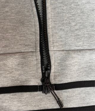 Sudadera Nike Tech Fleece Windrunner Gris