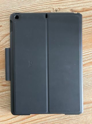 Funda con teclado Logitech para iPad