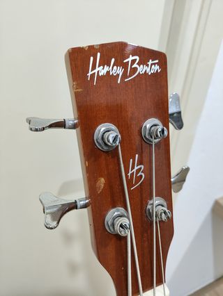 Bajo Acústico Harley Benton B-30NT + Funda