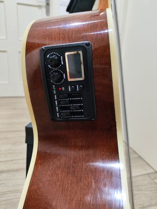 Bajo Acústico Harley Benton B-30NT + Funda