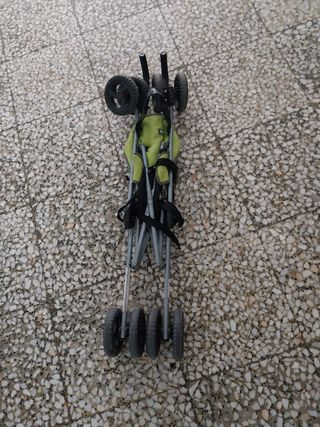 Silla de paseo ligera verde