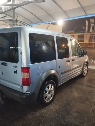 Se cambia por furgoneta grande.aportano diferencia