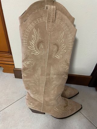 Stivali scamosciati donna camperos beige