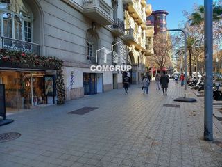 Local comercial en alquiler en Sant Gervasi - Galvany en Barcelona