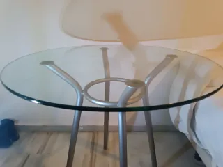 Mesa redonda cristal y metal
