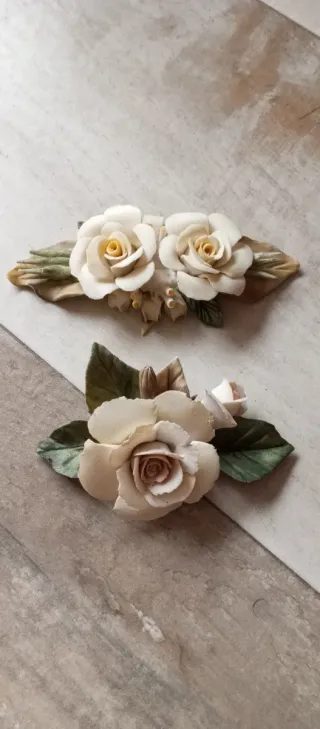 Flores de porcelana decorativas